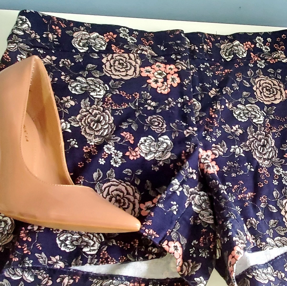 Loft Shorts like new condition